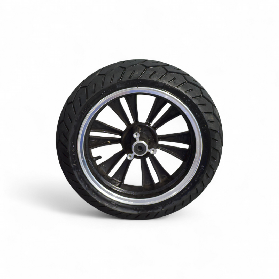 Front wheel with fitted tyre for M1 Chopper